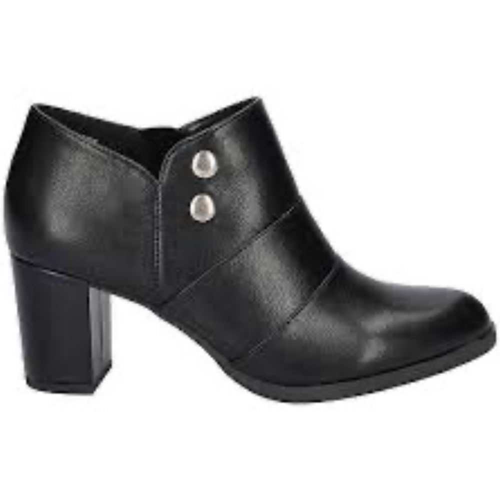 NWOT Easy Street Black Ankle Boots with Metallic Buttons